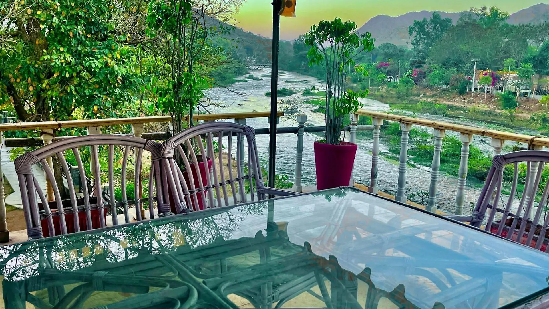 **** 호텔 Uday Valley Farmhouse Resort, Udaipur - A Riverside Retreat 인도
