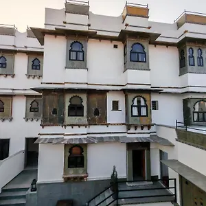 Hotel Madri Haveli Retreat