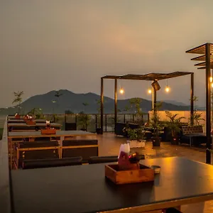 Hotel The Courtyard - Beyond Bar & Club